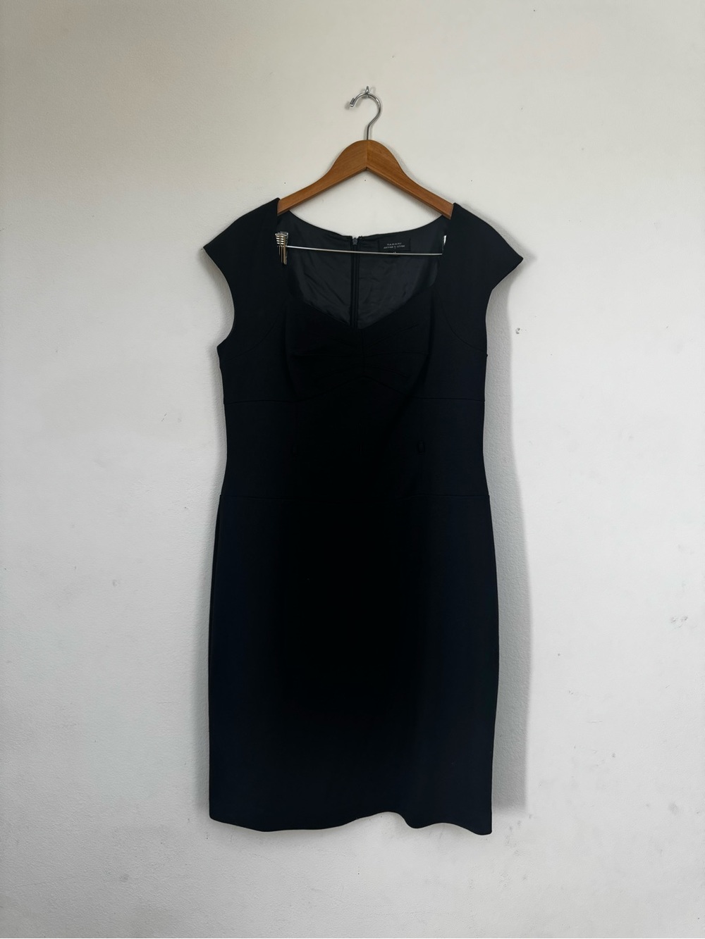 Tahari Black Cap-Sleeve Belted Sheath Dress - Picture 2 of 7